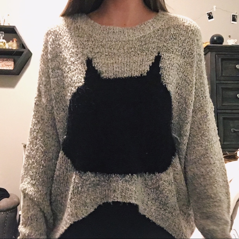 Very cute beige and black cat sweater!